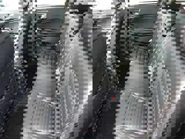 Certified 2024 Ford Edge SEL image 8