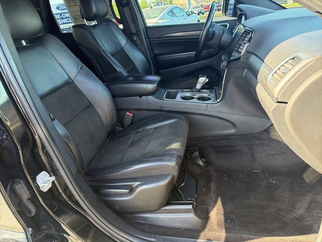 Used 2019 Jeep Grand Cherokee Altitude AWD/4WD image 18