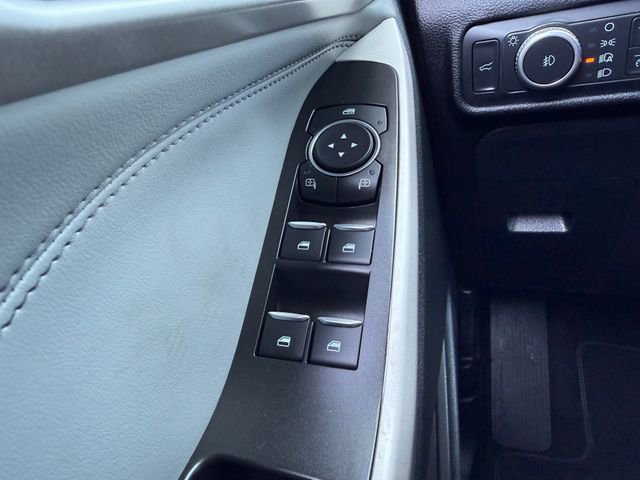 Certified 2022 Ford Explorer XLT w/ Equipment Group 202A image 19