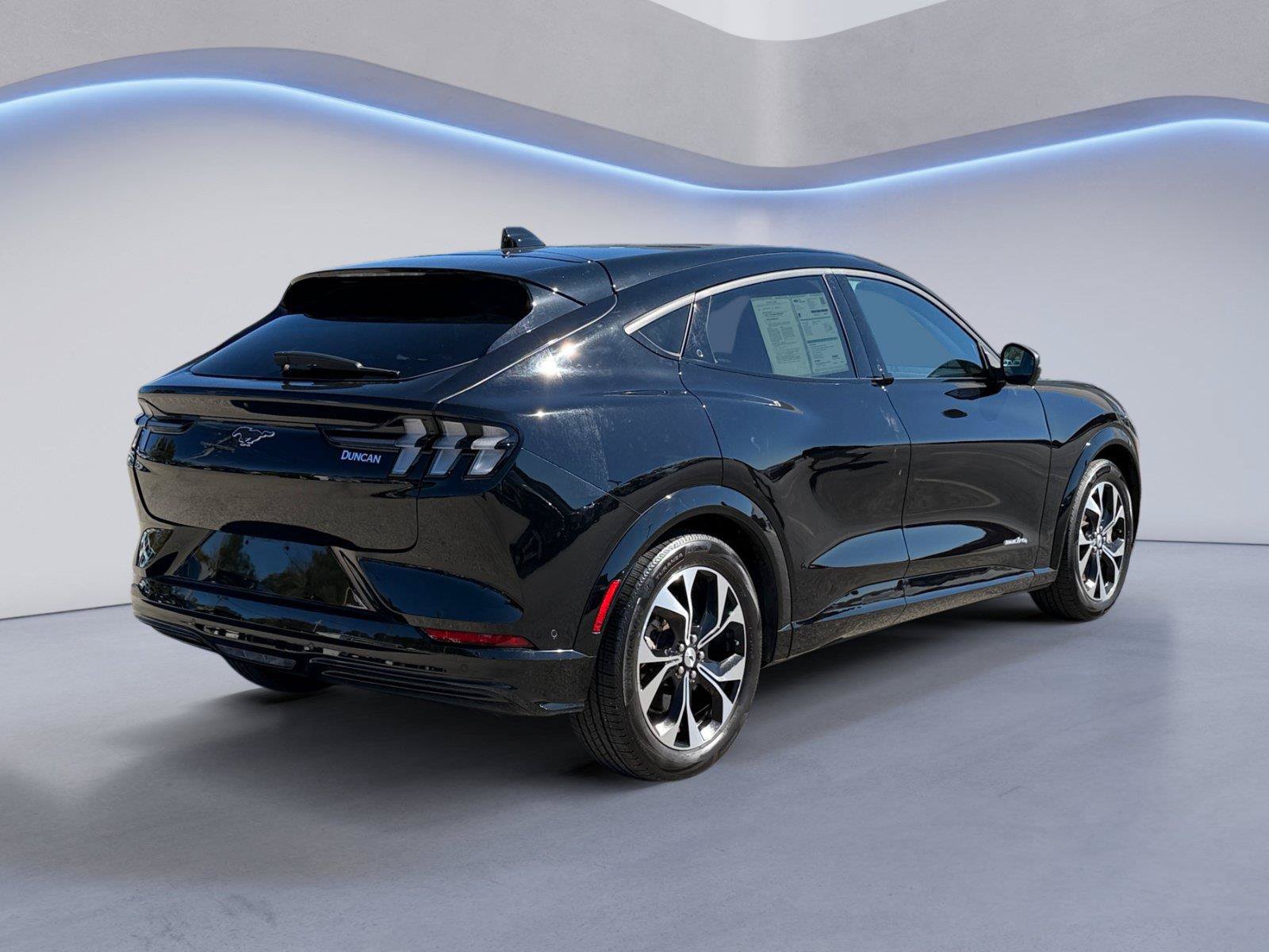 Certified 2022 Ford Mustang Mach-E Premium AWD/4WD image 3
