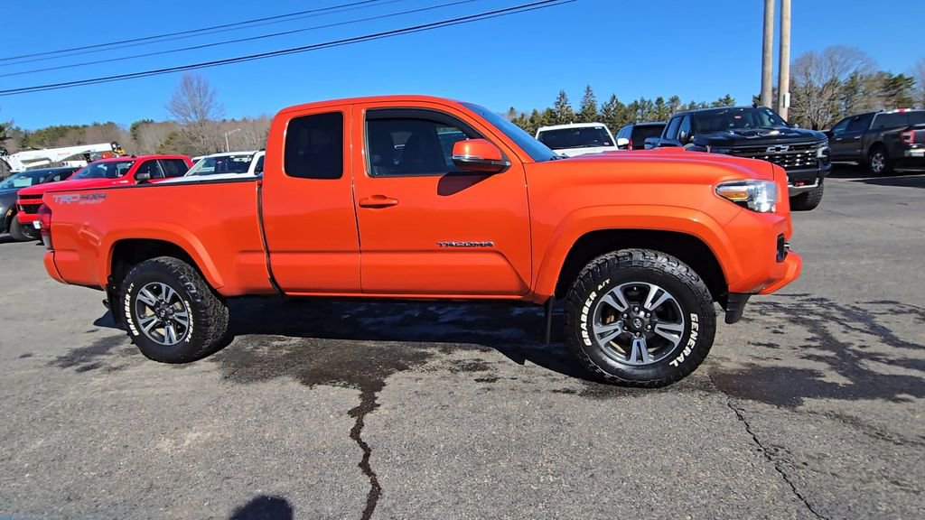 Used 2017 Toyota Tacoma TRD Sport w/ Tow Package (A/T) AWD/4WD image 20