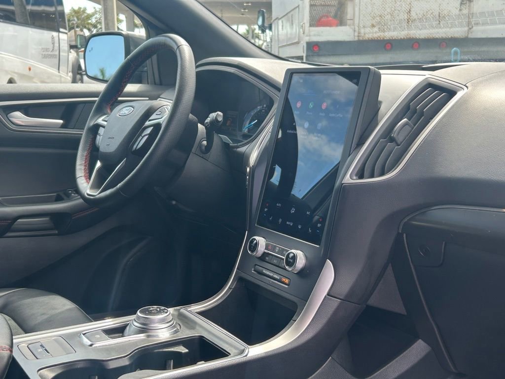 Certified 2023 Ford Edge ST-Line w/ Cargo Accessory Package image 26