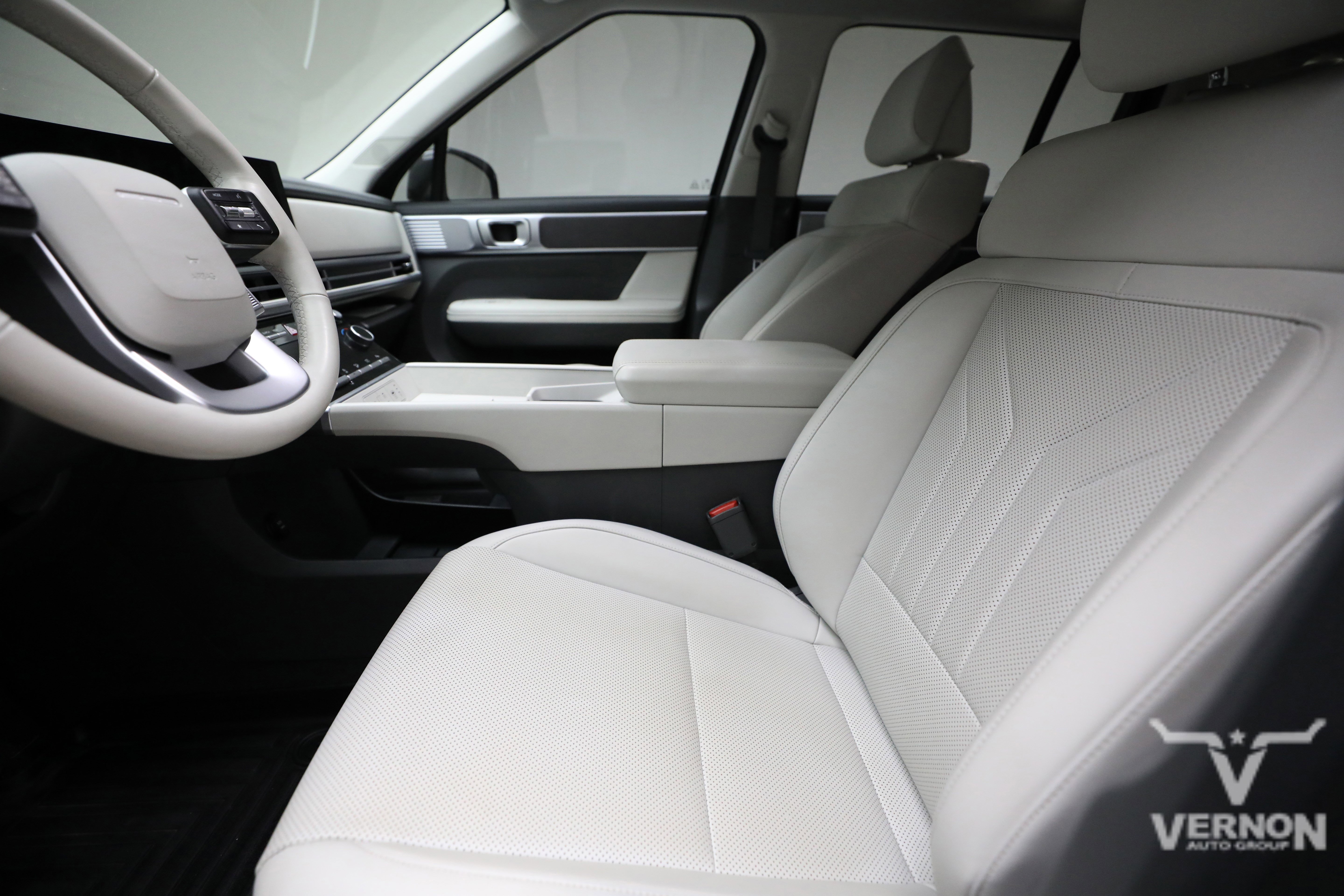 Used 2025 Hyundai Santa Fe SEL FWD image 10