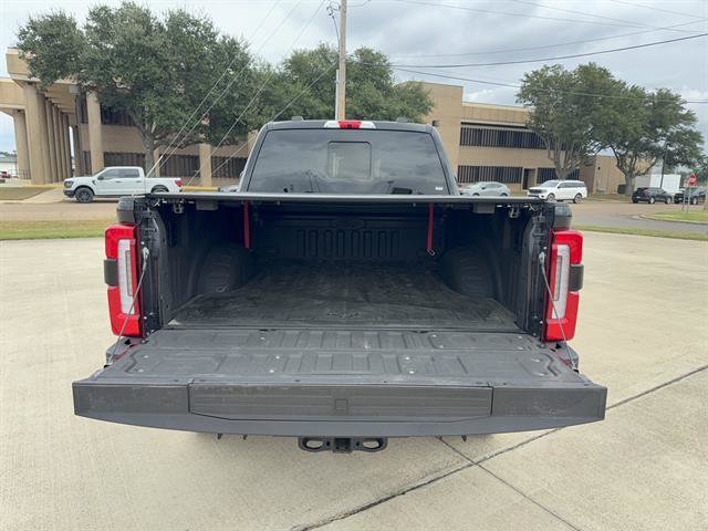 Certified 2025 Ford F250 Platinum w/ Platinum Plus Package AWD/4WD image 4