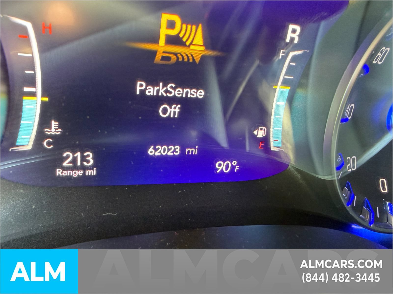 Used 2025 Chrysler Pacifica Limited FWD image 30