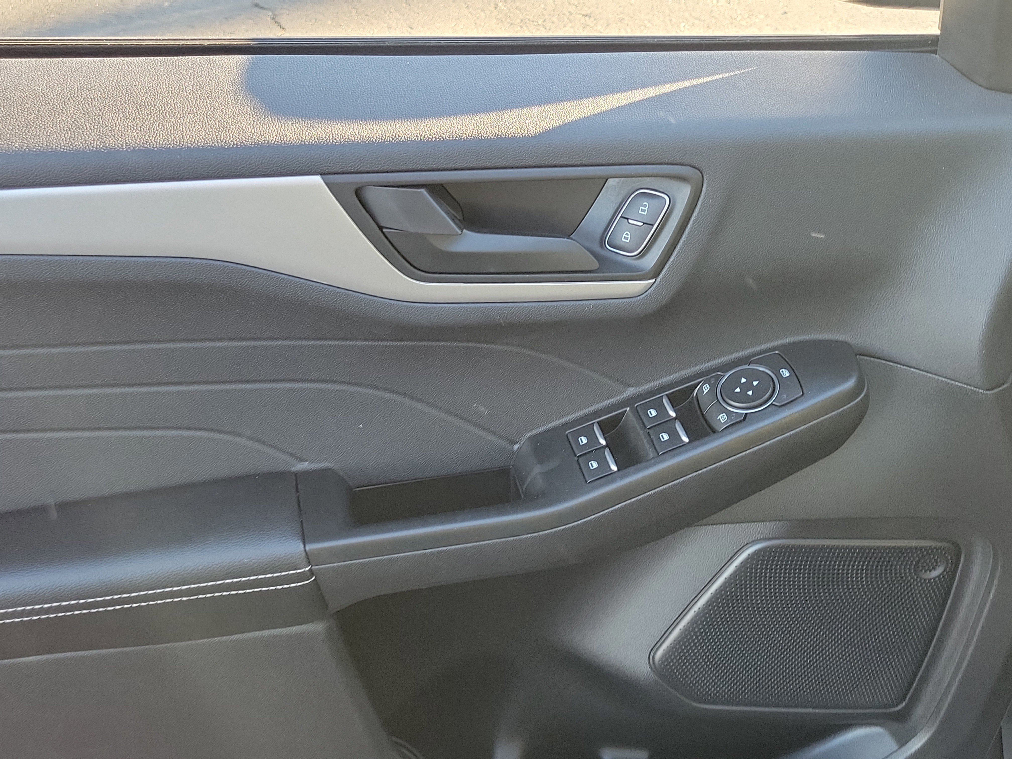 Certified 2022 Ford Escape SE image 10