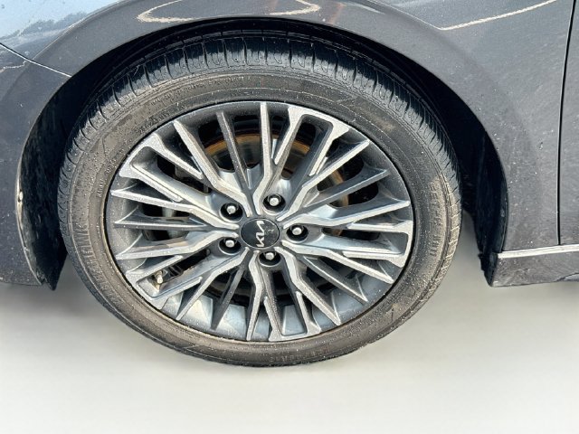 Used 2023 Kia Forte GT-Line w/ GT-Line Technology Package FWD image 31