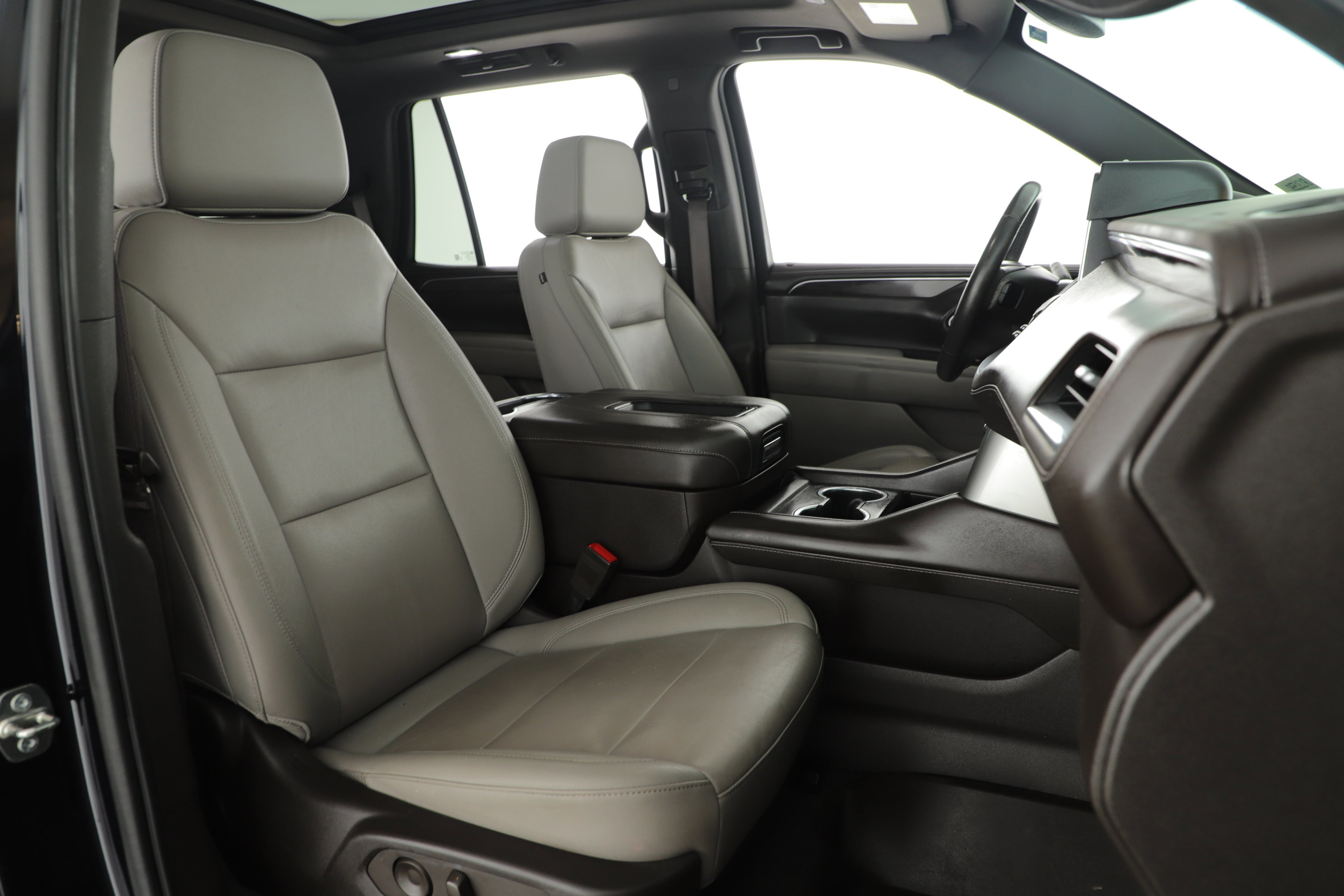 Used 2022 Chevrolet Tahoe Z71 w/ Luxury Package image 21