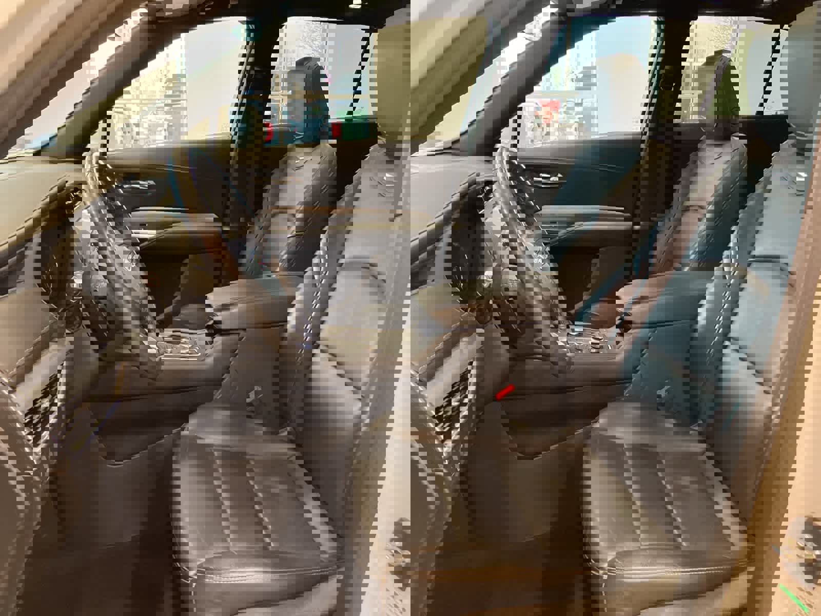 Used 2021 Cadillac XT4 Premium Luxury image 12