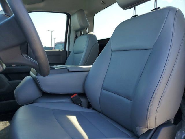 Certified 2025 Ford F550 4x4 Regular Cab Super Duty image 13