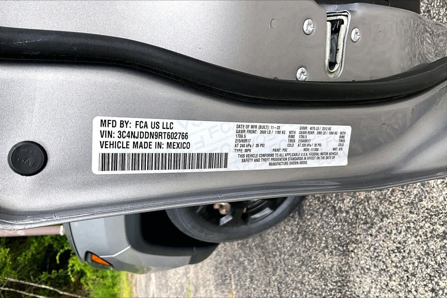 Used 2024 Jeep Compass Trailhawk AWD/4WD image 34