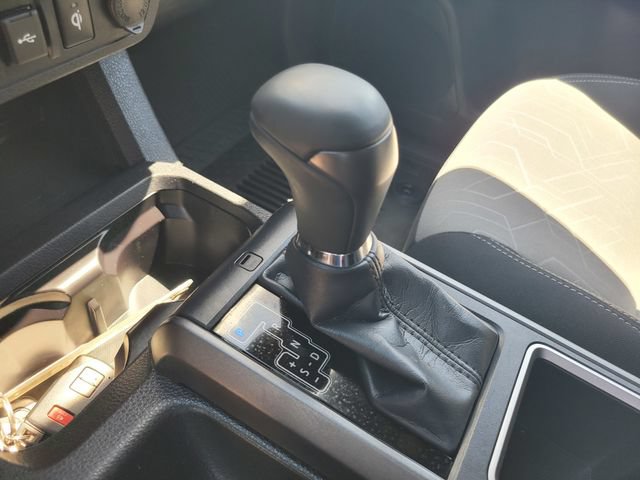 Used 2023 Toyota Tacoma TRD Off-Road w/ Technology Package AWD/4WD image 18