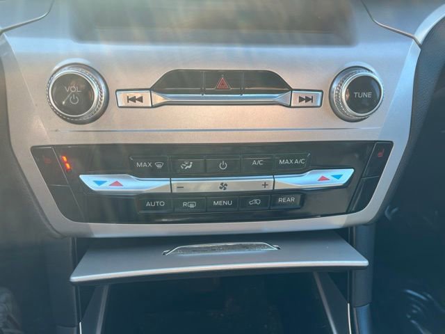 Certified 2022 Ford Explorer XLT w/ Class IV Trailer Tow Package image 14