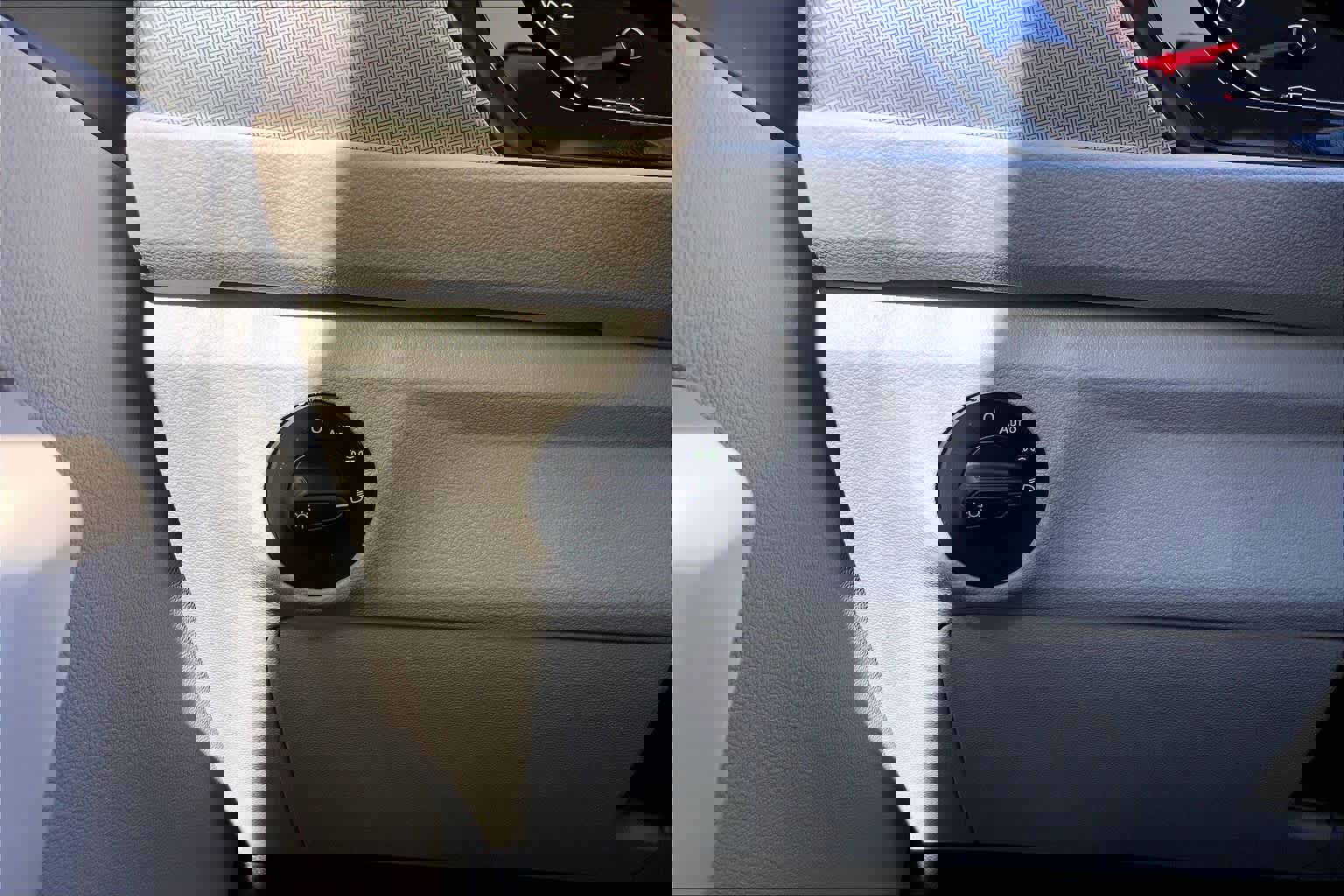 Used 2020 Volkswagen Jetta S w/ Driver Assistance Package image 35