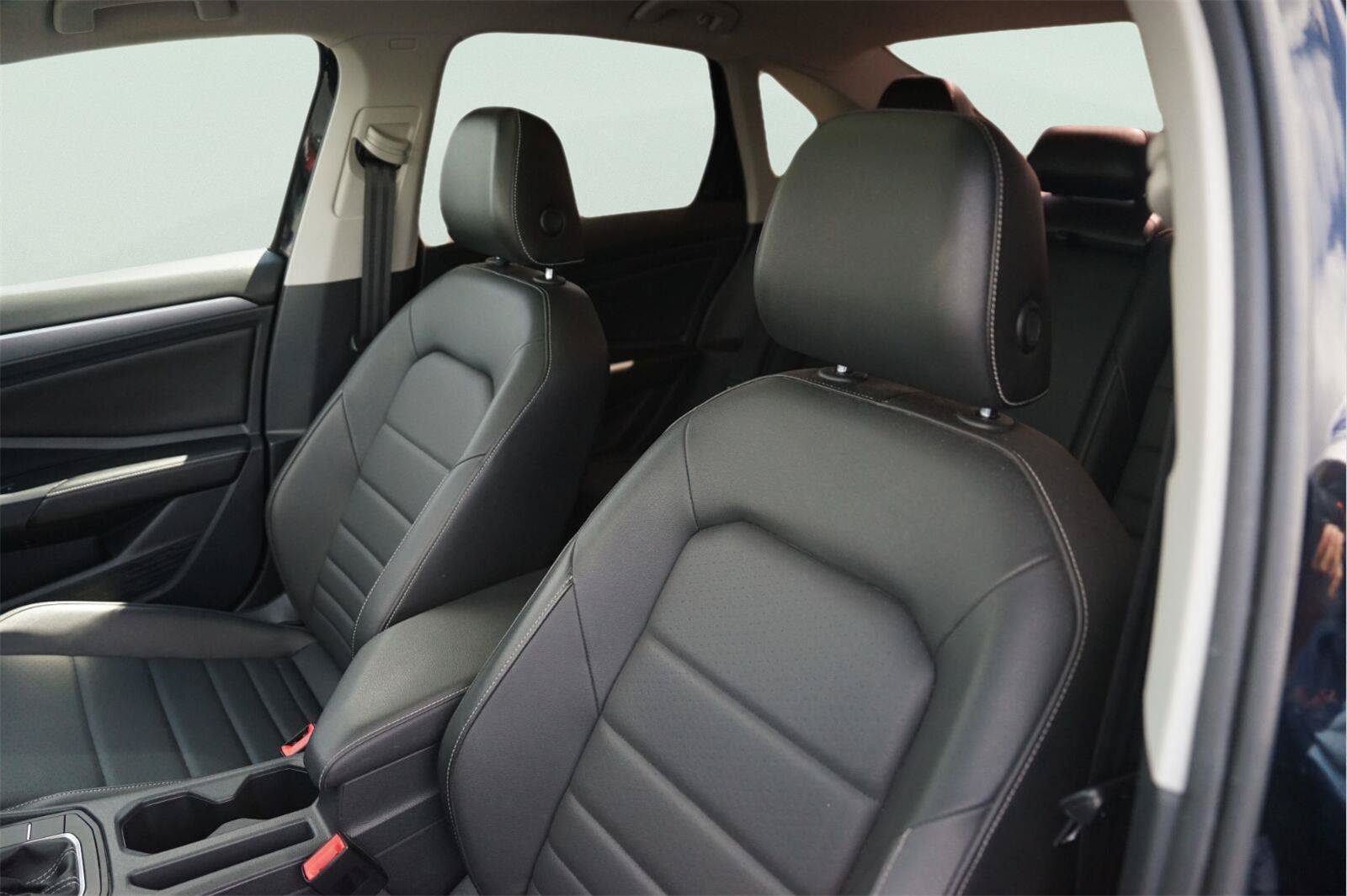 Used 2022 Volkswagen Jetta SE FWD image 10