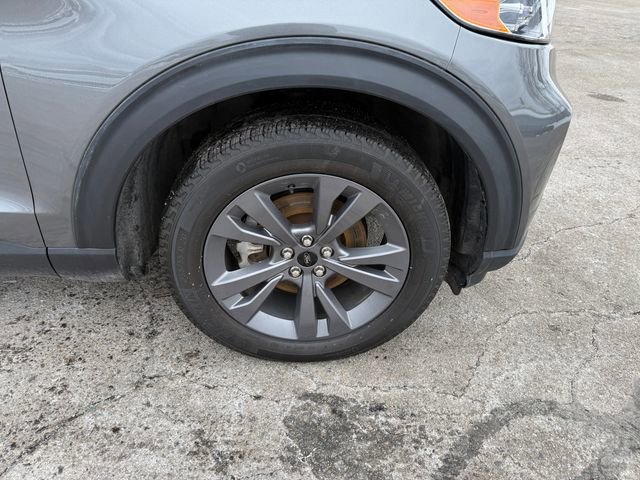 Certified 2022 Ford Explorer XLT w/ Equipment Group 202A image 34