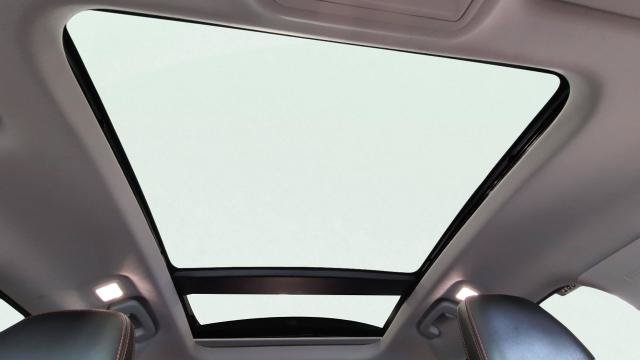 Certified 2022 Ford Escape SEL w/ SEL Stealth AWD Package image 28