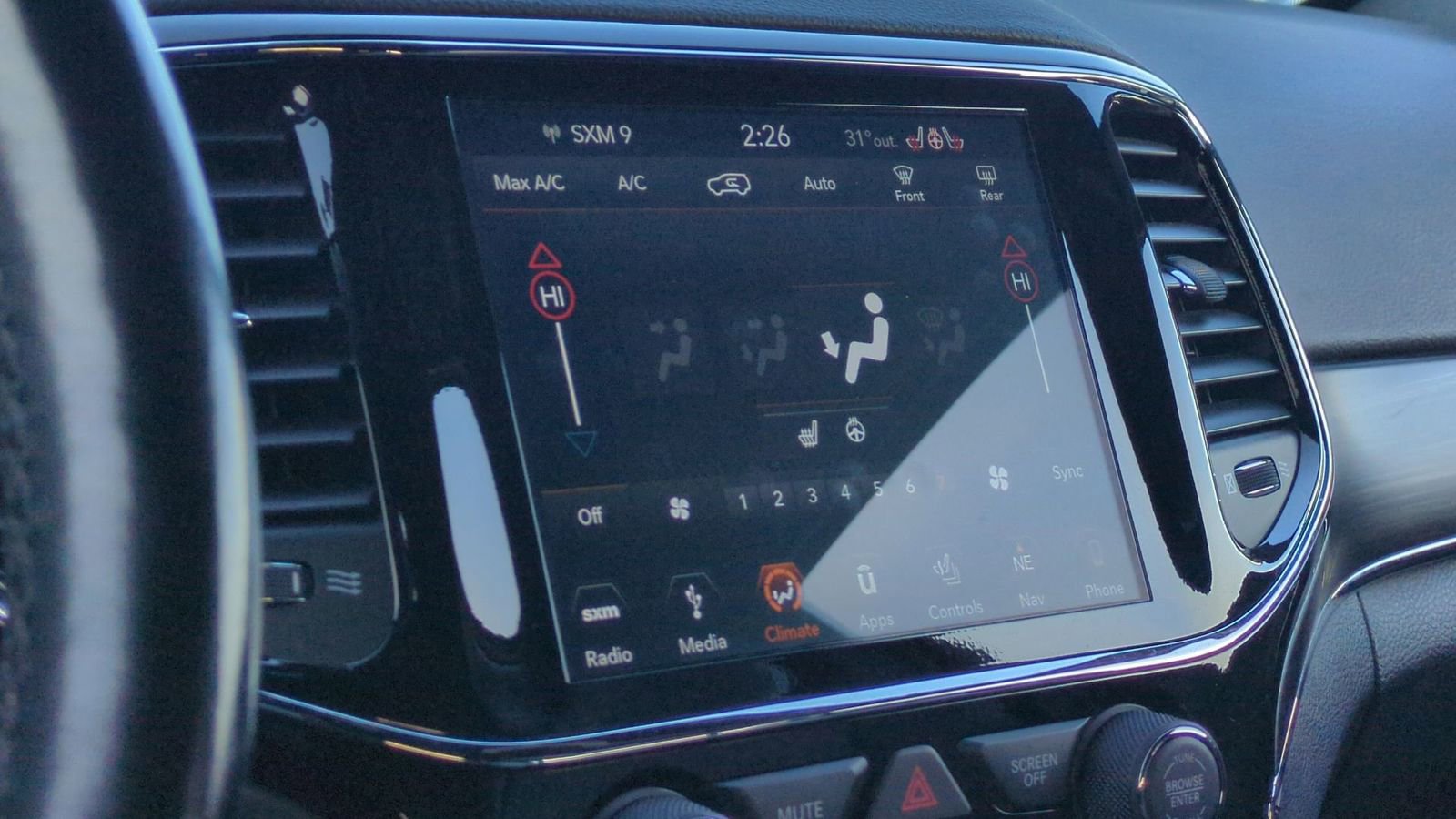 Used 2019 Jeep Grand Cherokee Limited w/ Trailer Tow Group IV image 33