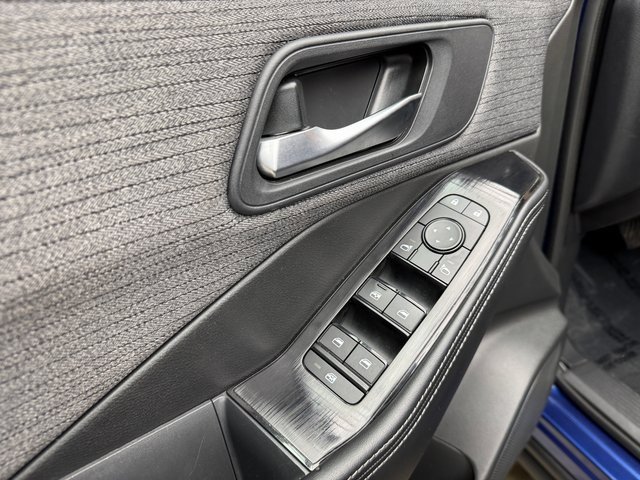 Used 2023 Nissan Rogue SV image 11