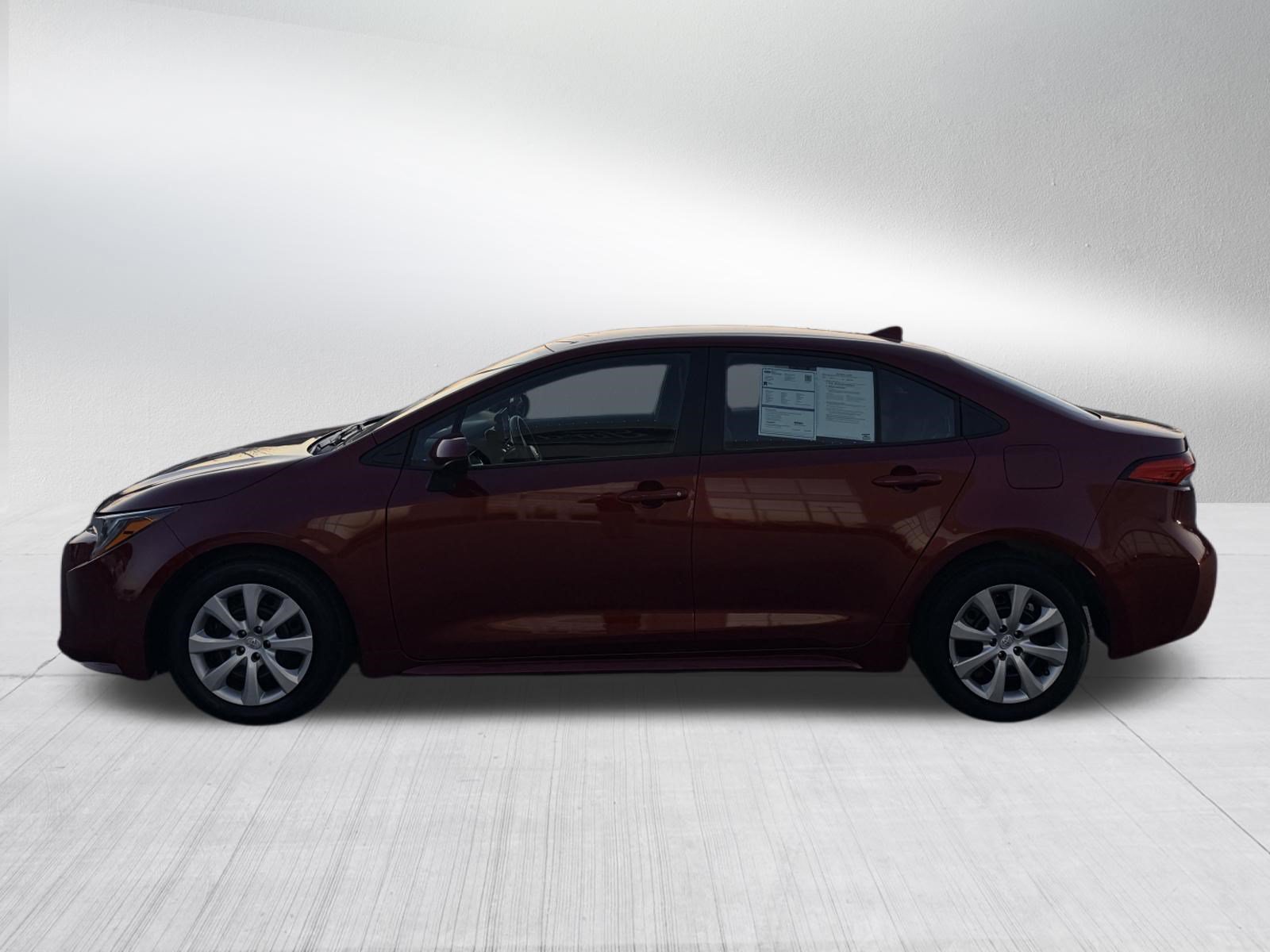 Used 2025 Toyota Corolla LE FWD image 4