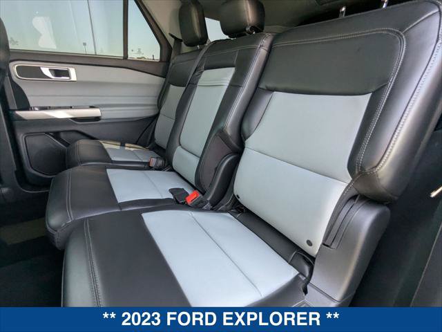 Certified 2023 Ford Explorer XLT w/ Equipment Group 202A RWD image 21