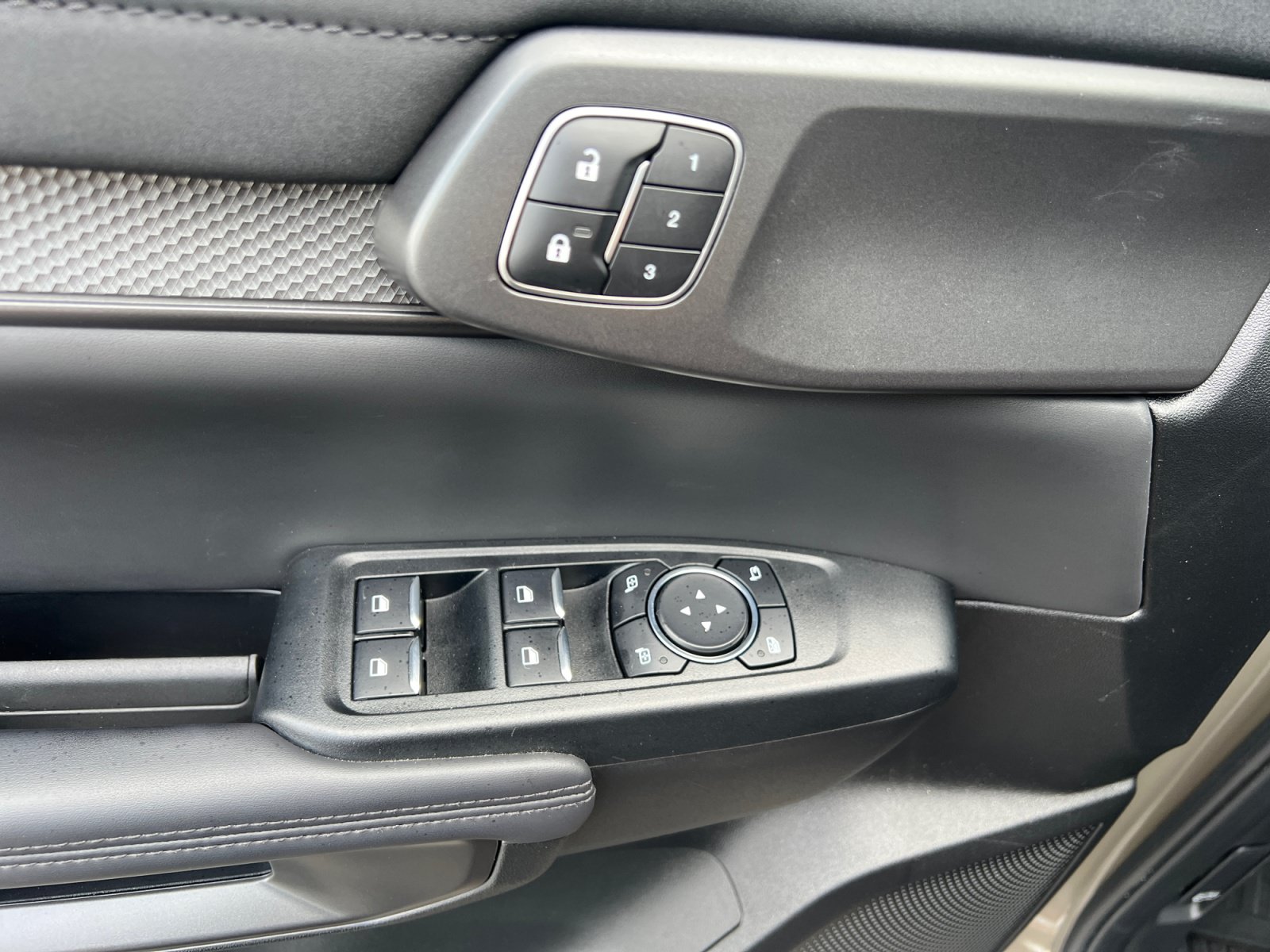 Certified 2025 Ford Ranger Raptor AWD/4WD image 11