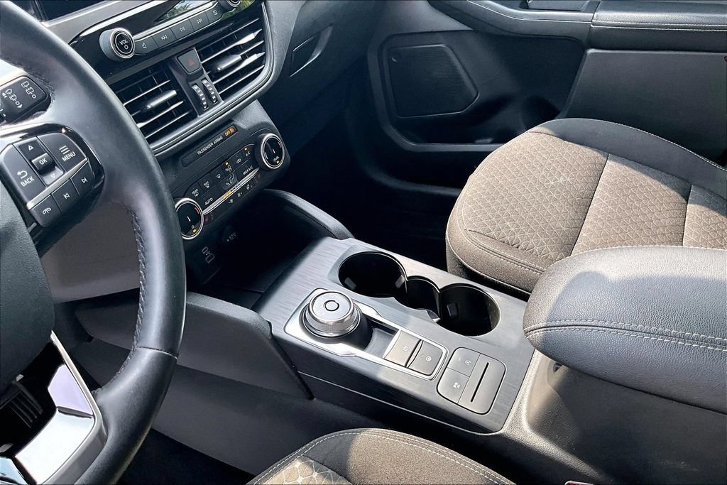 Certified 2023 Ford Escape Active AWD/4WD image 15