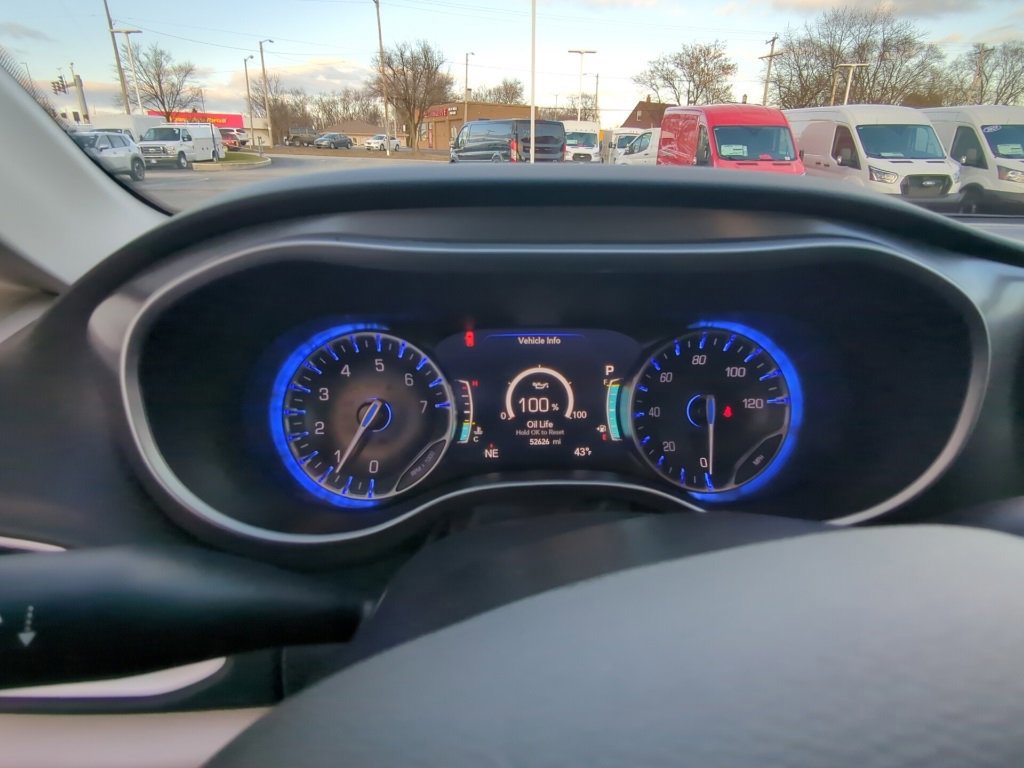 Used 2024 Chrysler Pacifica Touring-L image 20