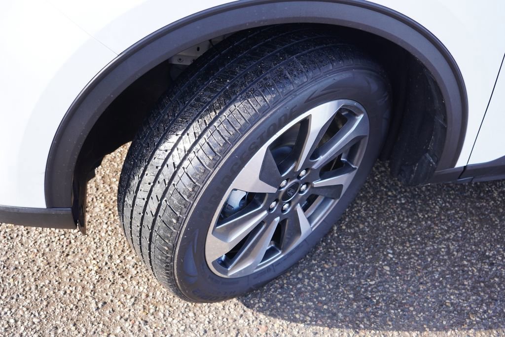 Certified 2025 Ford Escape Platinum w/ Premium Technology Package image 13