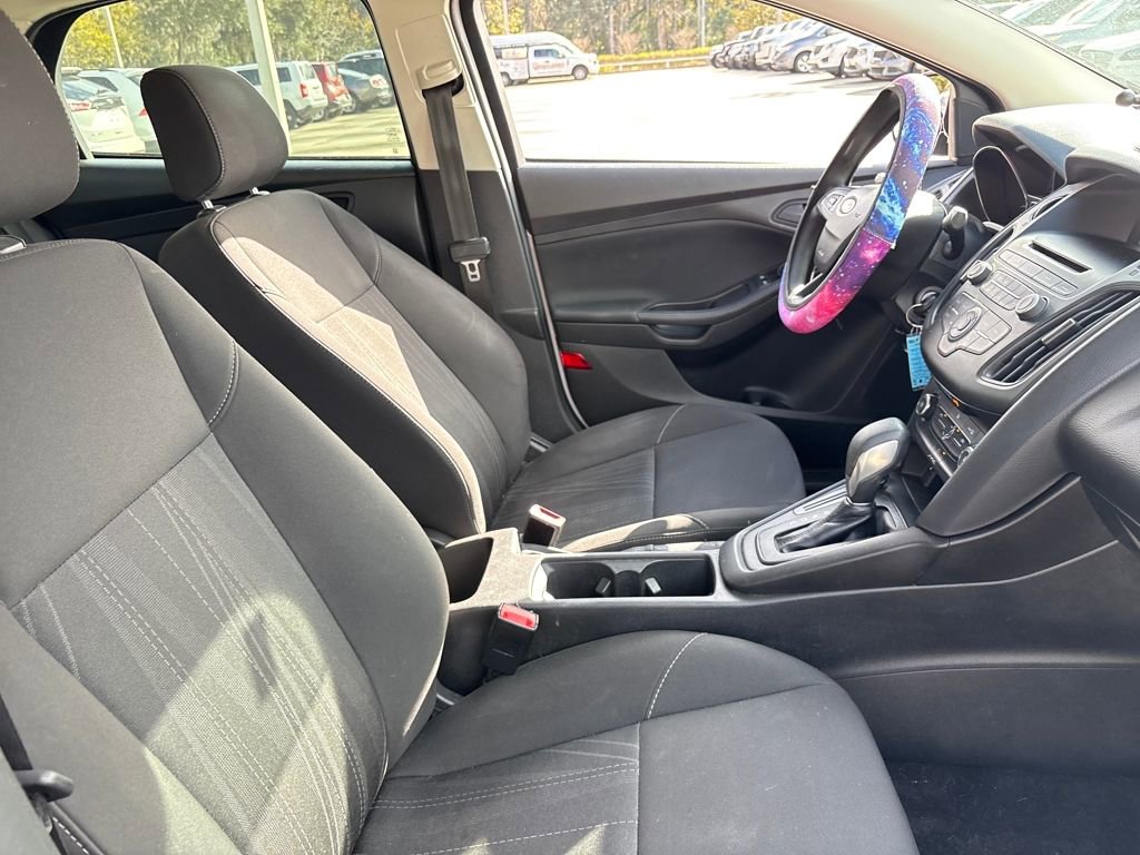 Certified 2017 Ford Focus S image 28
