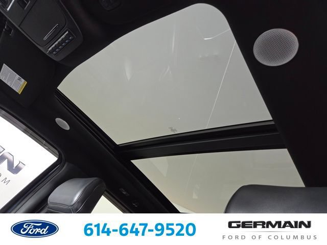Certified 2023 Ford F150 Raptor w/ Raptor Carbon Fibre Package AWD/4WD image 33