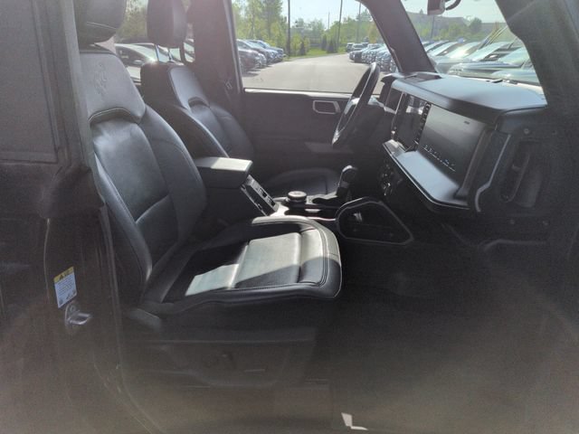 Certified 2022 Ford Bronco Outer Banks w/ Sasquatch Package AWD/4WD image 16
