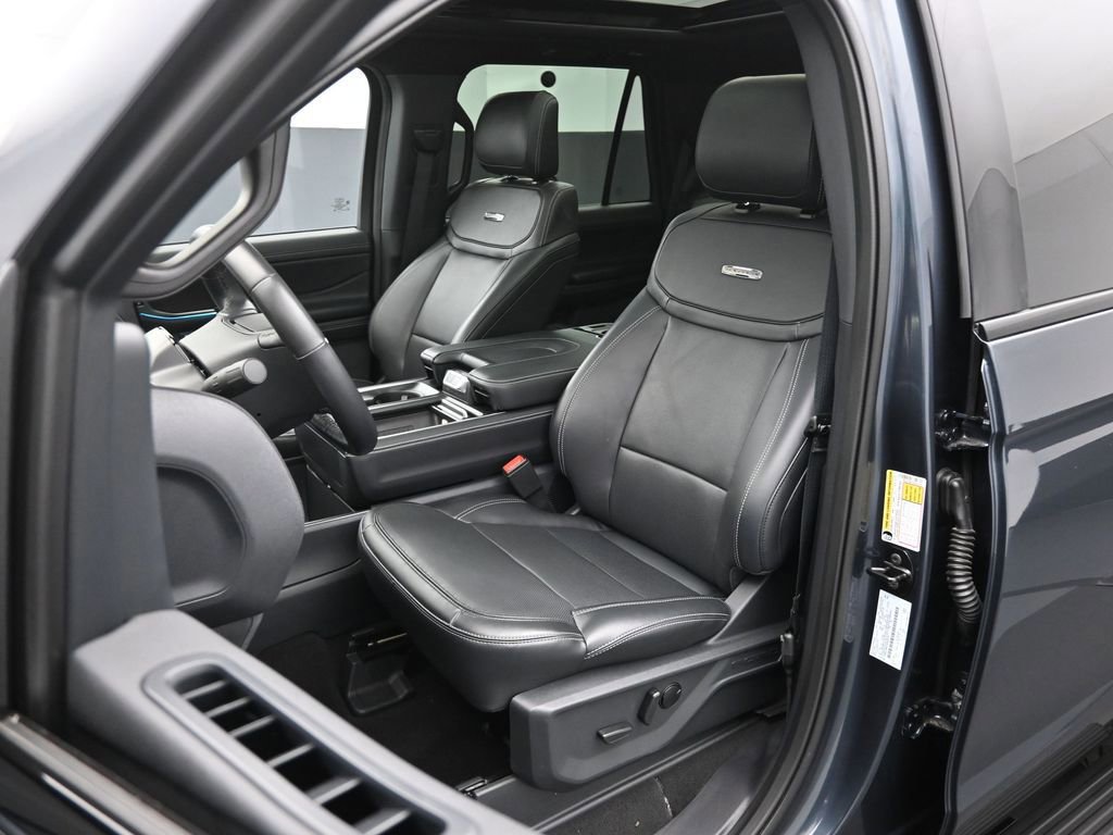 Certified 2025 Ford Expedition Platinum w/ Stealth Appearance Package image 36