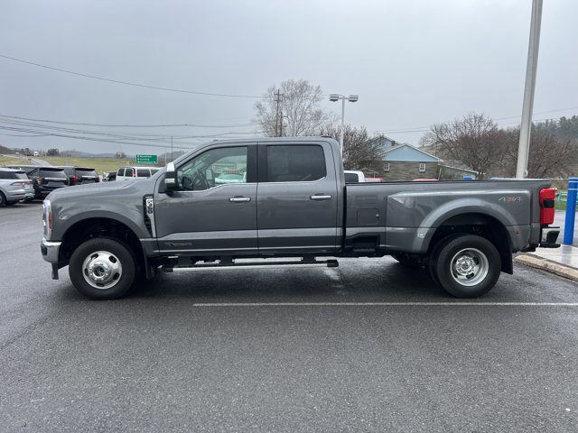 Certified 2025 Ford F350 Lariat AWD/4WD image 2