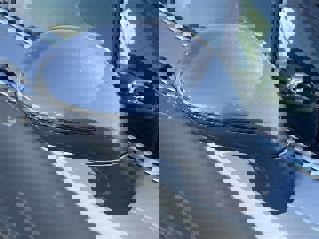 Used 2020 Buick Envision Essence image 2