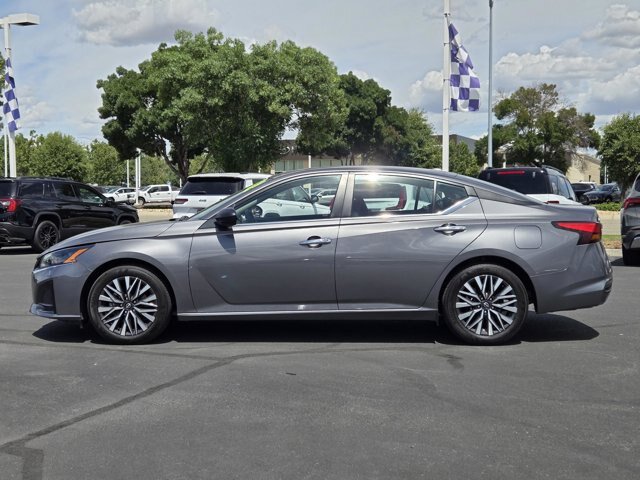 Used 2024 Nissan Altima 2.5 SV FWD image 7