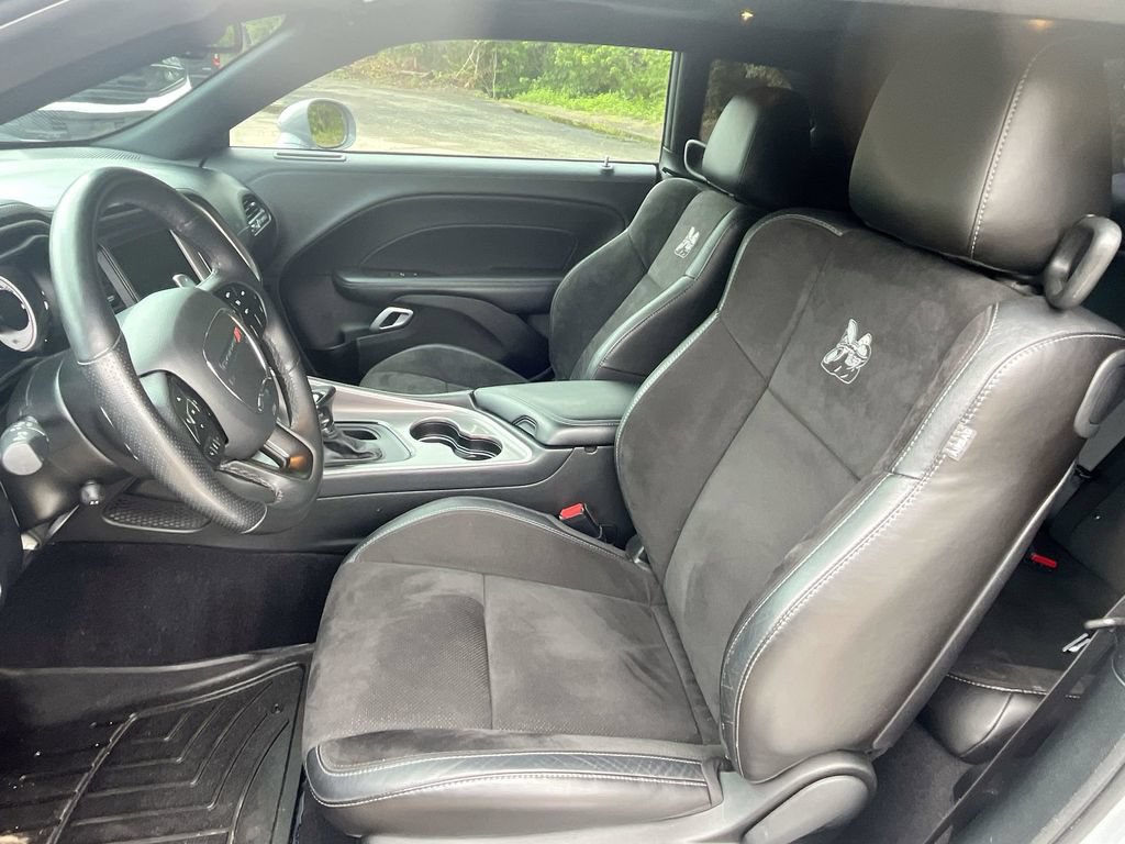 Used 2022 Dodge Challenger R/T Scat Pack w/ Shaker Package RWD image 11