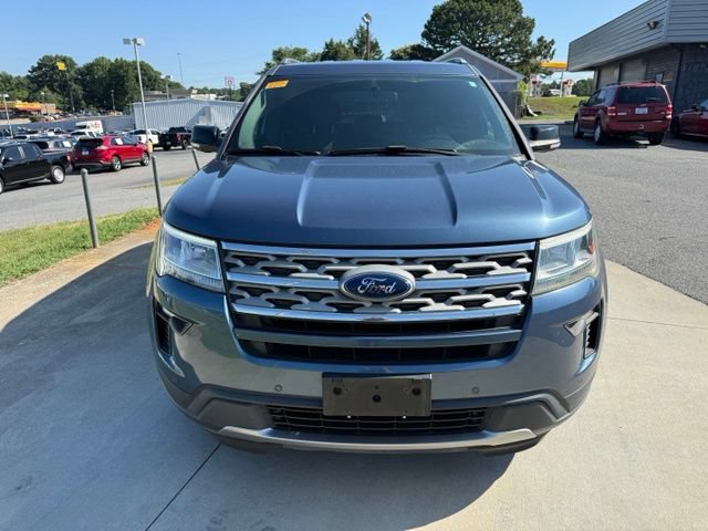 Certified 2018 Ford Explorer XLT w/ Equipment Group 202A FWD image 3