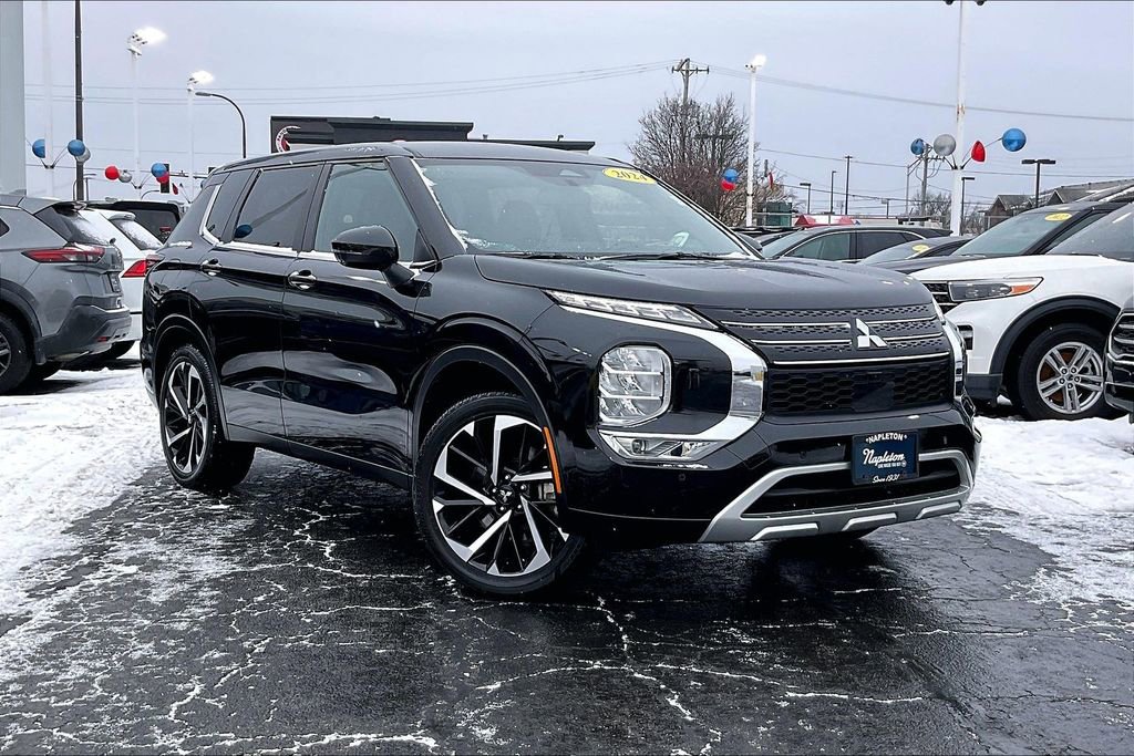 Used 2024 Mitsubishi Outlander SE image 32