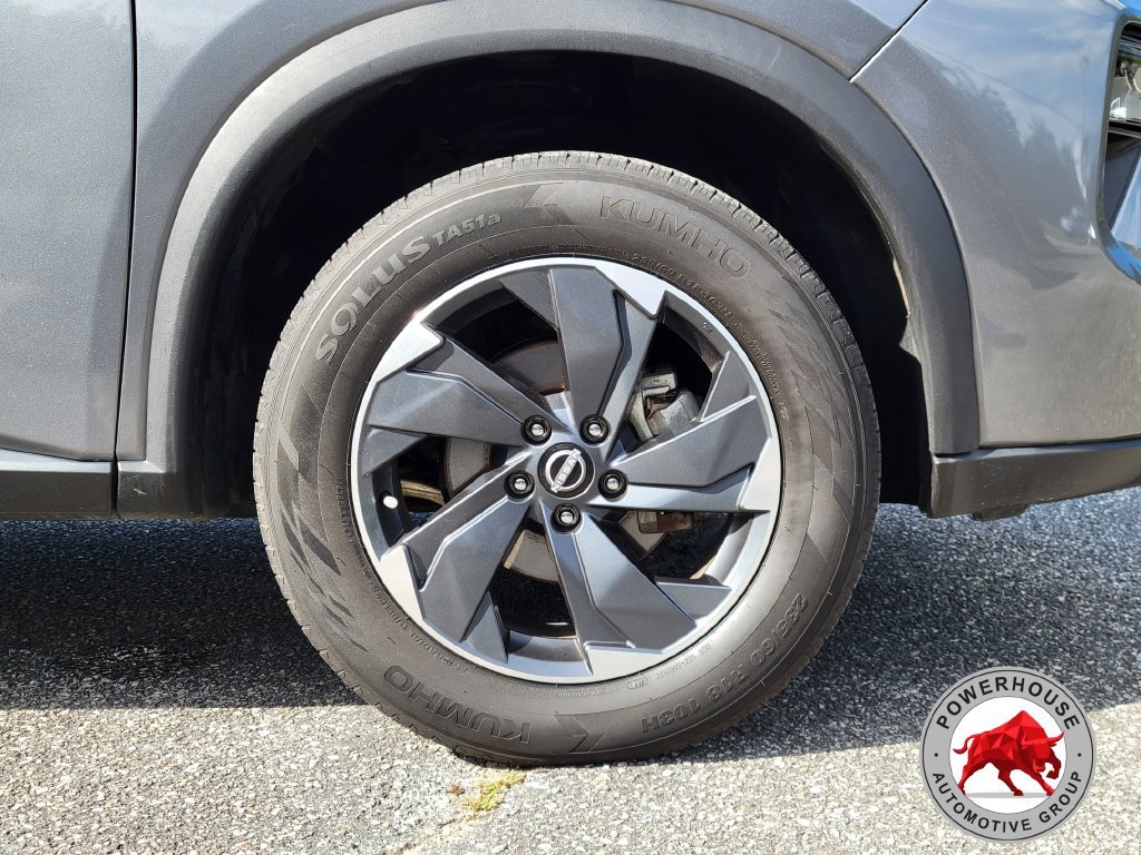 Used 2024 Nissan Rogue SV FWD image 12