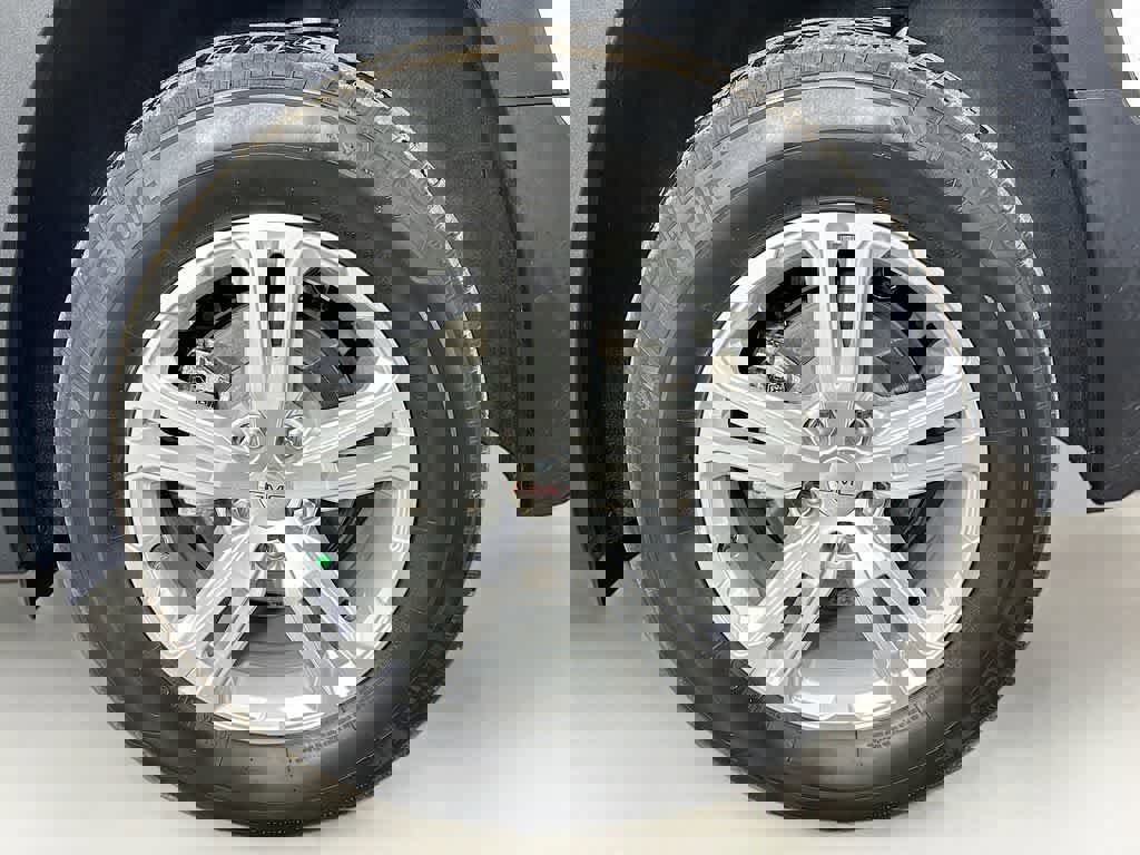 Used 2022 GMC Terrain SLE w/ Driver Convenience Package image 11