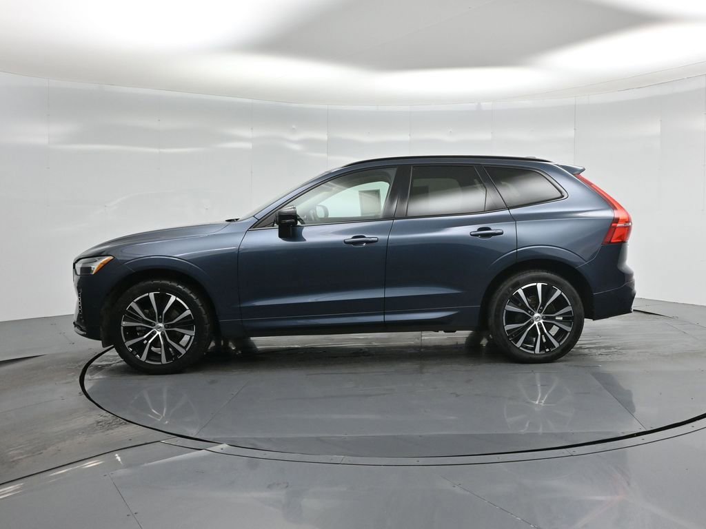 Used 2023 Volvo XC60 B5 Plus image 28