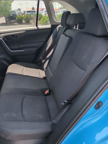 Used 2019 Toyota RAV4 LE w/ Carpet Mat Package AWD/4WD image 9