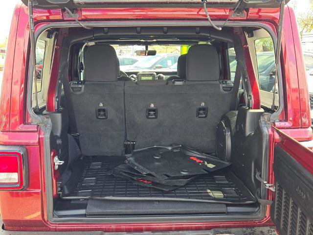 Used 2021 Jeep Wrangler Unlimited Sahara w/ Uconnect 4C Nav & Sound Group image 17