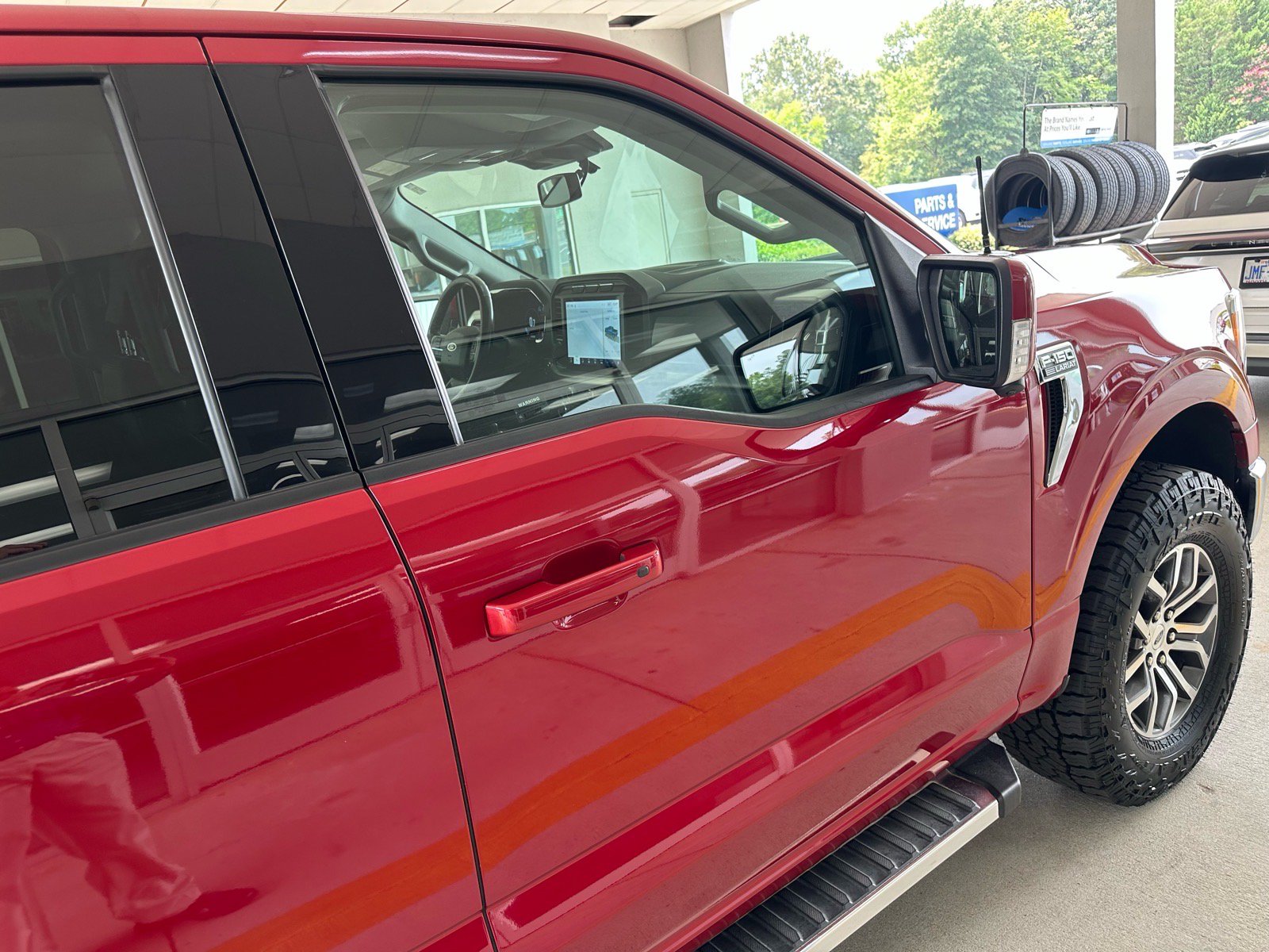 Certified 2022 Ford F150 Lariat w/ Trailer Tow Package AWD/4WD image 10