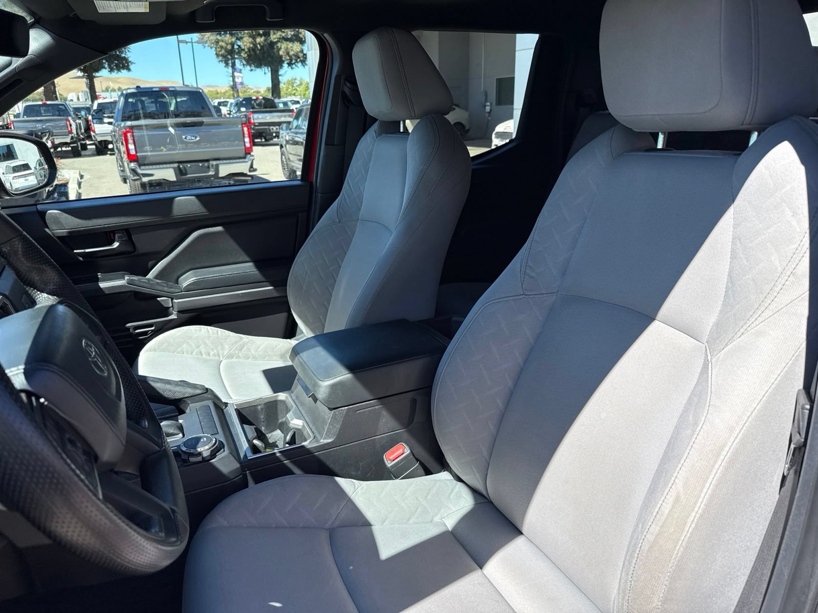 Used 2024 Toyota Tacoma SR5 AWD/4WD image 10