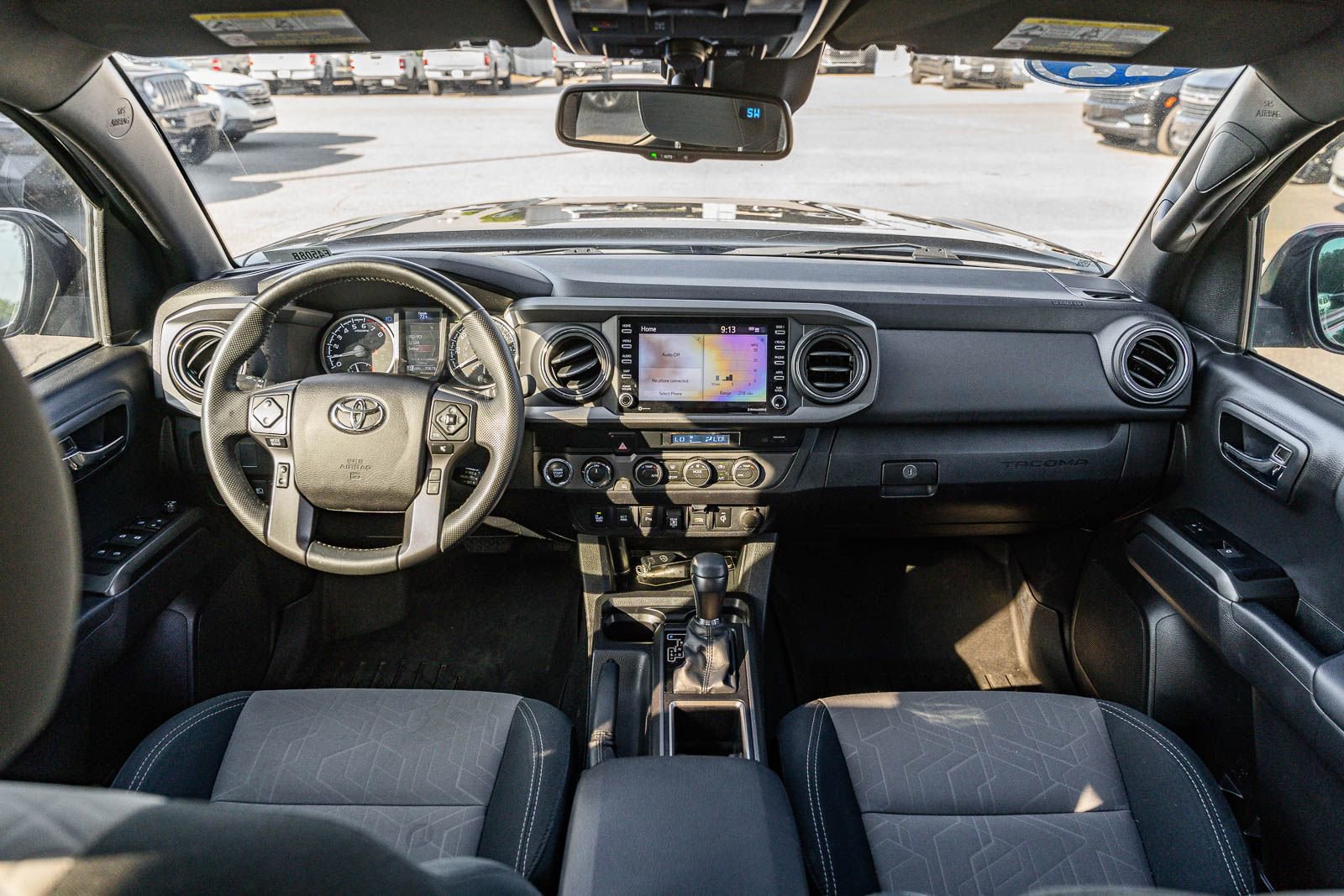 Used 2022 Toyota Tacoma TRD Off-Road w/ Technology Package AWD/4WD image 21