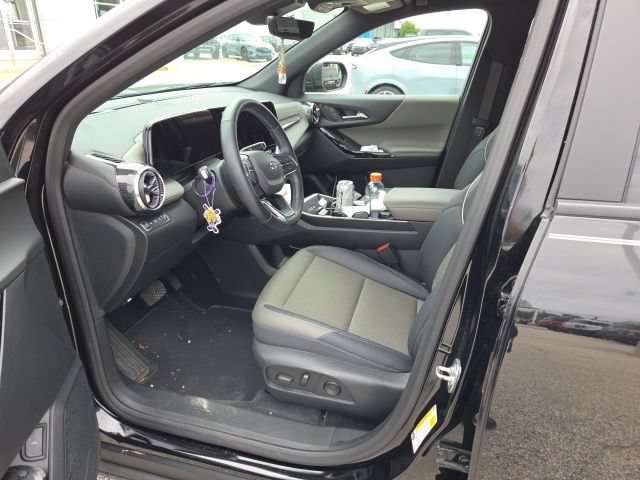 Used 2025 Chevrolet Equinox LT w/ Convenience Package II AWD/4WD image 7