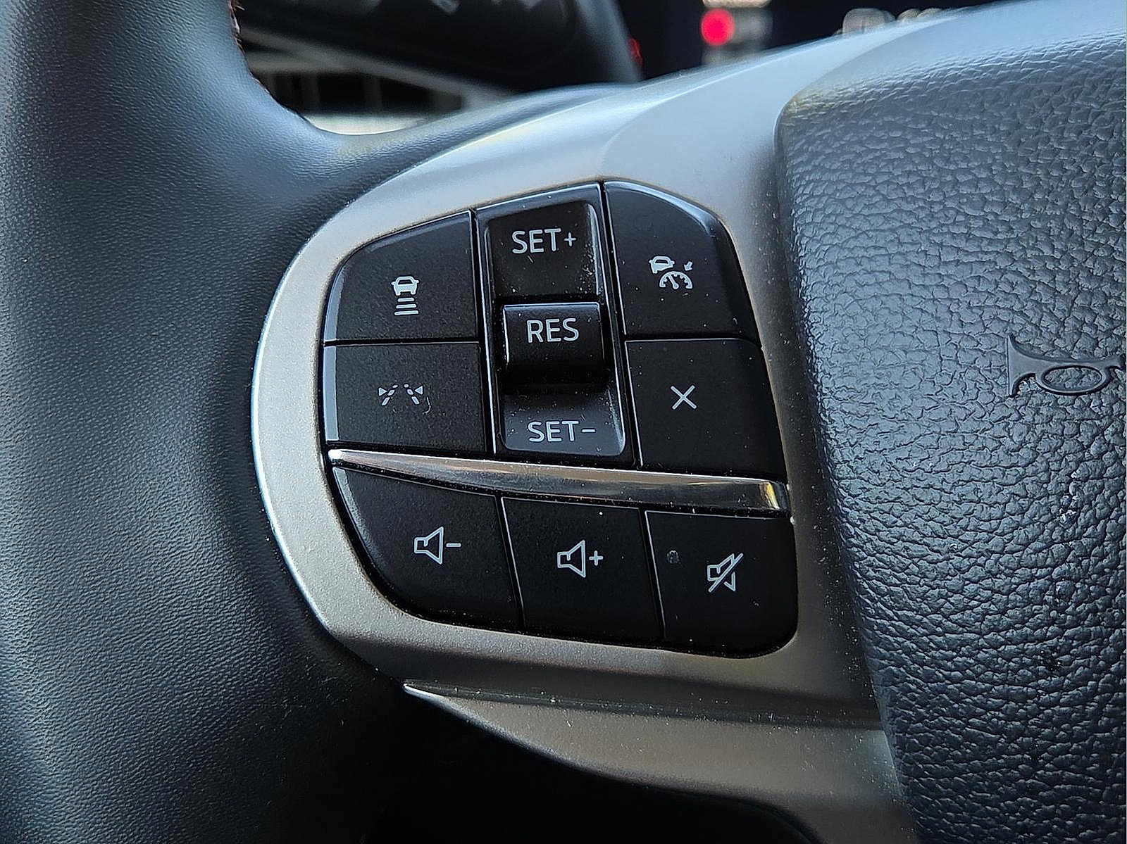 Certified 2025 Ford Explorer Active w/ Active Comfort Package RWD image 19
