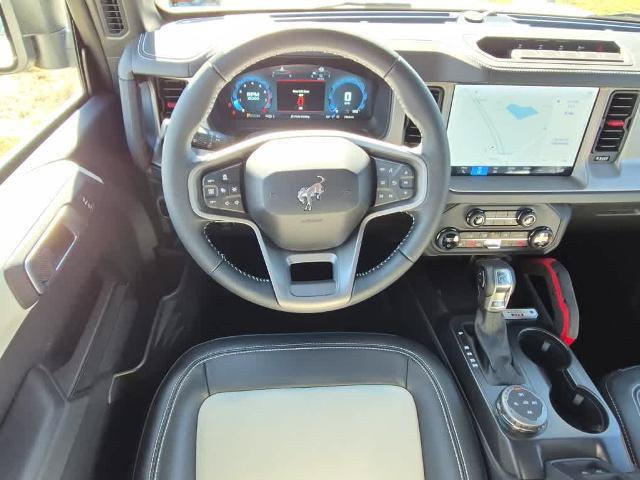 Certified 2026 Ford Bronco Outer Banks w/ Sasquatch Package AWD/4WD image 8